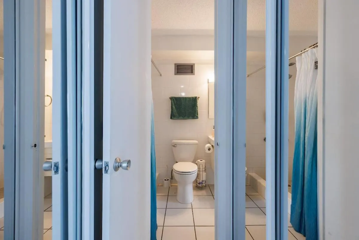 Condado Apt- Private Beach, Pool, & Family Ready! San Juan Puerto Rico